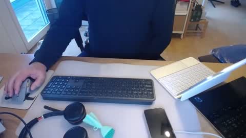 iandy12 online show from 13, 12, 2024