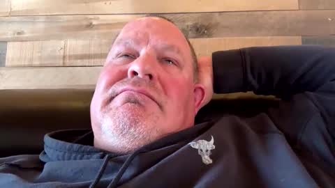 Snapshot of icanmakeyousquirt69 chatting on 27, 4, 2026 icanmakeyousquirt69 online show from 27, 4, 2026