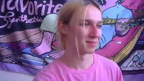 Snapshot of icebenz chatting on 15, 7, 2026 Jade online show from 15, 7, 2026