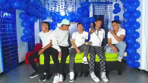 Snapshot of icevermilk chatting on 5, 12, 2024 THOMAS AND DAMIAND online show from 5, 12, 2024