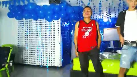 Snapshot of icevermilk chatting on 8, 12, 2024 THOMAS AND DAMIAND online show from 8, 12, 2024