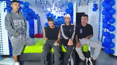 Snapshot of icevermilk chatting on 26, 12, 2024 THOMAS AND DAMIAND online show from 26, 12, 2024