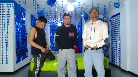 Snapshot of icevermilk chatting on 28, 1, 2025 THOMAS AND DAMIAND online show from 28, 1, 2025