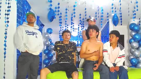 Snapshot of icevermilk chatting on 4, 2, 2025 THOMAS AND DAMIAND online show from 4, 2, 2025