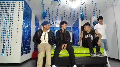 Snapshot of icevermilk chatting on 11, 2, 2025 THOMAS AND DAMIAND online show from 11, 2, 2025