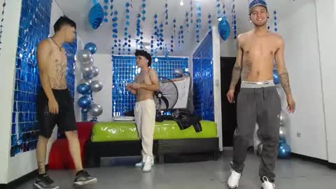 Snapshot of icevermilk chatting on 13, 2, 2025 THOMAS AND DAMIAND online show from 13, 2, 2025