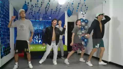 Snapshot of icevermilk chatting on 15, 2, 2025 THOMAS AND DAMIAND online show from 15, 2, 2025