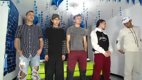 Snapshot of icevermilk chatting on 1, 3, 2025 THOMAS AND DAMIAND online show from 1, 3, 2025