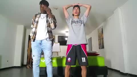 Snapshot of icevermilk chatting on 10, 10, 2025 THOMAS AND DAMIAND online show from 10, 10, 2025