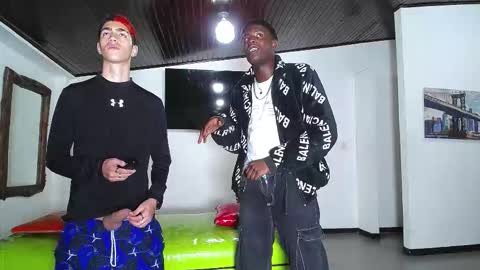 Snapshot of icevermilk chatting on 27, 10, 2025 THOMAS AND DAMIAND online show from 27, 10, 2025