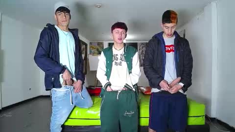 Snapshot of icevermilk chatting on 13, 11, 2025 THOMAS AND DAMIAND online show from 13, 11, 2025