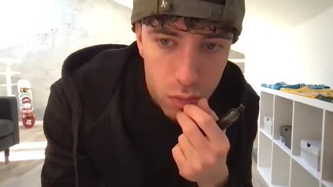 Snapshot of icyninesix chatting on 26, 12, 2024 icyninesix online show from 26, 12, 2024