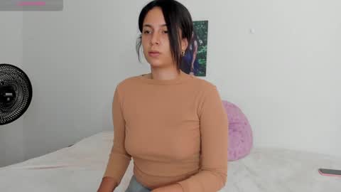 Snapshot of idarazanin24 chatting on 16, 1, 2025 Idara Zanin online show from 16, 1, 2025