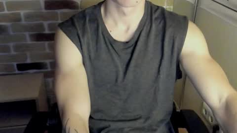 Snapshot of idkiww chatting on 7, 11, 2025 yo online show from 7, 11, 2025