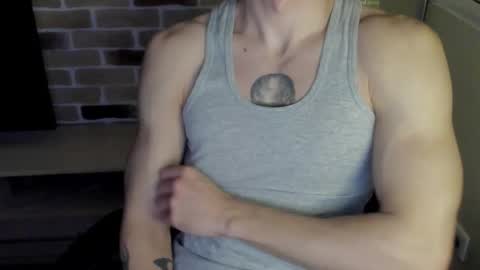 Snapshot of idkiww chatting on 26, 11, 2025 yo online show from 26, 11, 2025