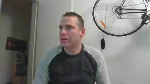 idontknowwhy1 online show from 2, 1, 2025