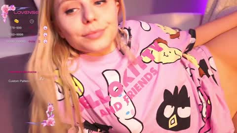 Snapshot of idontlikeguccibelts chatting on 7, 2, 2025 Little Flower online show from 7, 2, 2025