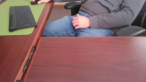 Snapshot of ifuk1stdate chatting on 3, 1, 2025 Hung office Stud online show from 3, 1, 2025