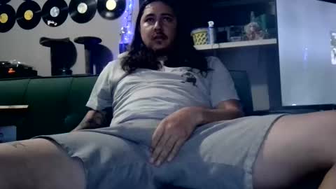 Snapshot of iggy_iggy_iggy chatting on 28, 10, 2025 iggy_iggy_iggy online show from 28, 10, 2025