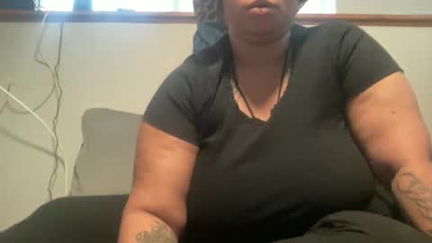 ih8vyx online show from 26, 11, 2025