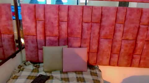 iisalombardi online show from 5, 10, 2025