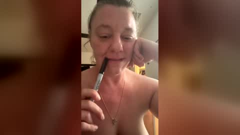 ilanamumma online show from 4, 6, 2026
