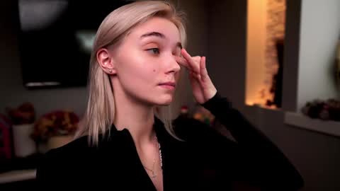 ileanacampbel online show from 13, 1, 2025