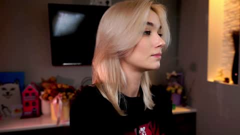 ileanacampbel online show from 4, 2, 2025