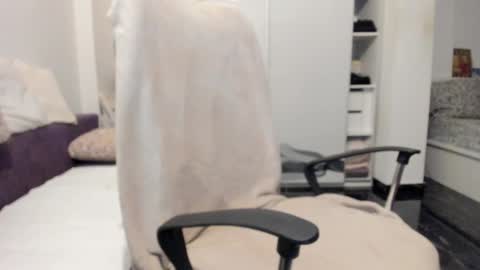 Bamby online show from 17, 12, 2025