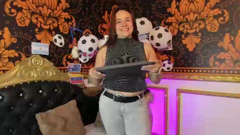 LILY online show from 6, 7, 2026