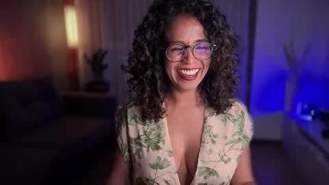 Snapshot of illaroom chatting on 7, 2, 2025 Kloe online show from 7, 2, 2025