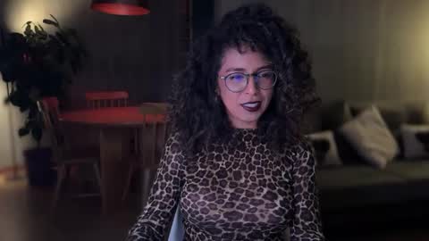 Snapshot of illaroom chatting on 27, 2, 2025 Kloe online show from 27, 2, 2025