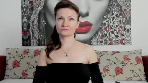 Ingrid or more easier...Miss  GoDDess Mistress online show from 1, 4, 2026