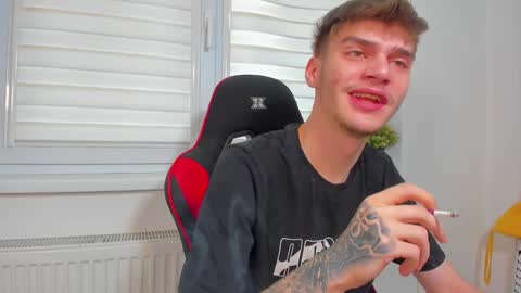 Snapshot of illusions888 chatting on 15, 12, 2024 D-Illusion online show from 15, 12, 2024