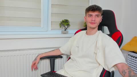 Snapshot of illusions888 chatting on 15, 12, 2024 D-Illusion online show from 15, 12, 2024