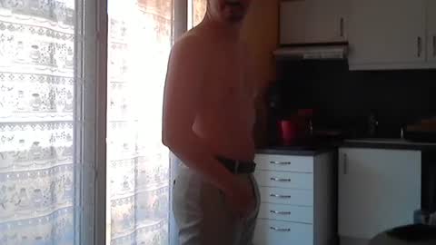 ilovecuteguy79 online show from 5, 4, 2026