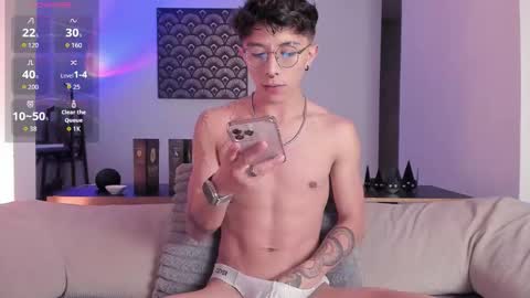 Snapshot of im__thomas chatting on 20, 12, 2025 IM THOMAS online show from 20, 12, 2025