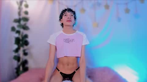 Alejo independent model   online show from 25, 10, 2025