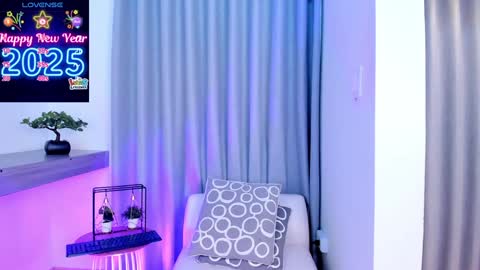 Snapshot of im_antonia chatting on 12, 1, 2025 LUCY online show from 12, 1, 2025