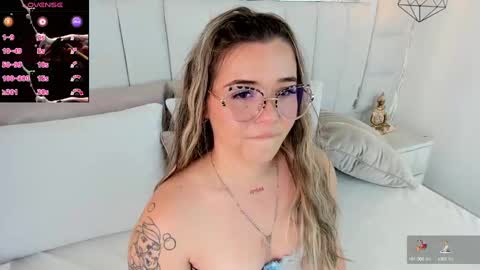 Snapshot of im_dalhia chatting on 15, 1, 2025 DAHLIA online show from 15, 1, 2025