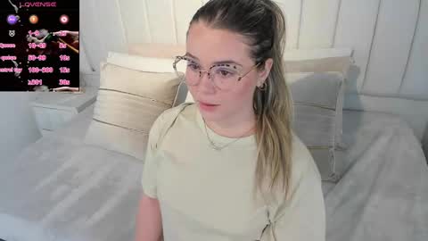 Snapshot of im_dalhia chatting on 24, 1, 2025 DAHLIA online show from 24, 1, 2025