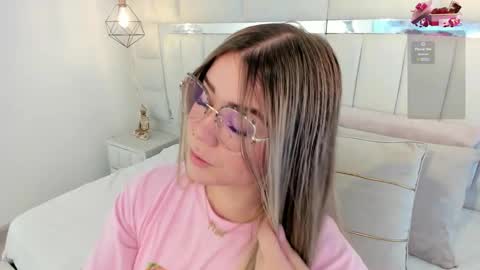 Snapshot of im_dalhia chatting on 11, 3, 2025 DAHLIA online show from 11, 3, 2025