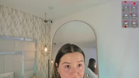 Snapshot of im_dalhia chatting on 18, 9, 2025 DAHLIA online show from 18, 9, 2025