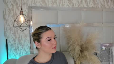 Snapshot of im_dalhia chatting on 3, 12, 2025 DAHLIA online show from 3, 12, 2025