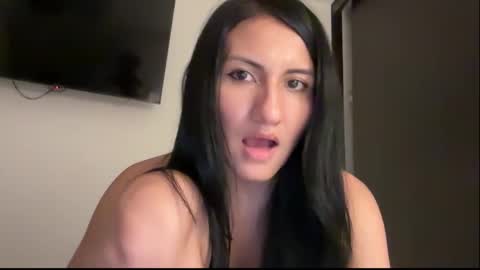 Snapshot of im_dayana chatting on 28, 9, 2025 instagram online show from 28, 9, 2025