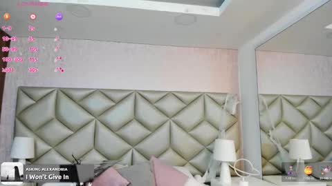 Snapshot of im_gaia chatting on 9, 10, 2025 Im Gaia online show from 9, 10, 2025