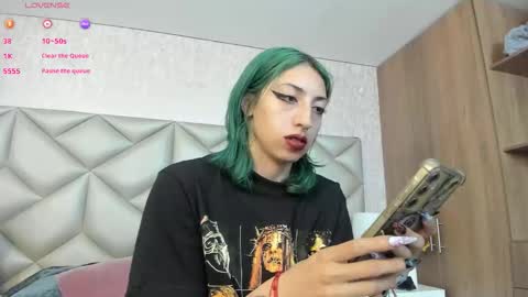 Snapshot of im_gaia chatting on 1, 12, 2025 Im Gaia online show from 1, 12, 2025