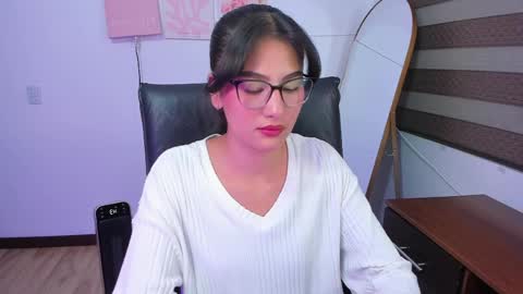 Mia online show from 24, 4, 2026