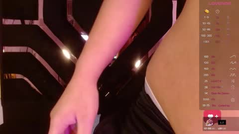 Snapshot of im_milancs chatting on 2, 10, 2025 milan online show from 2, 10, 2025