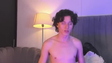 Snapshot of im_perseo_ chatting on 13, 12, 2025 Perseo - Help me with 50 thumbs up online show from 13, 12, 2025